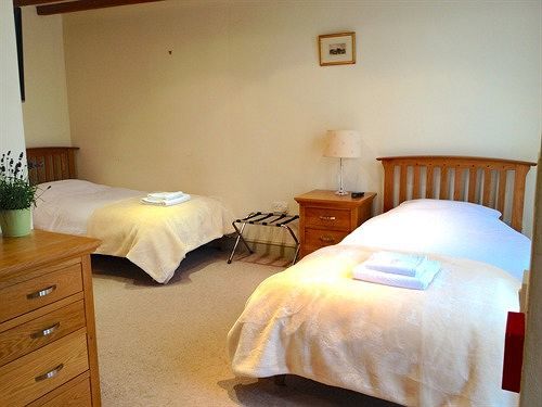 Coach & Horses Hotel Bourton-on-the-Water ภายนอก รูปภาพ